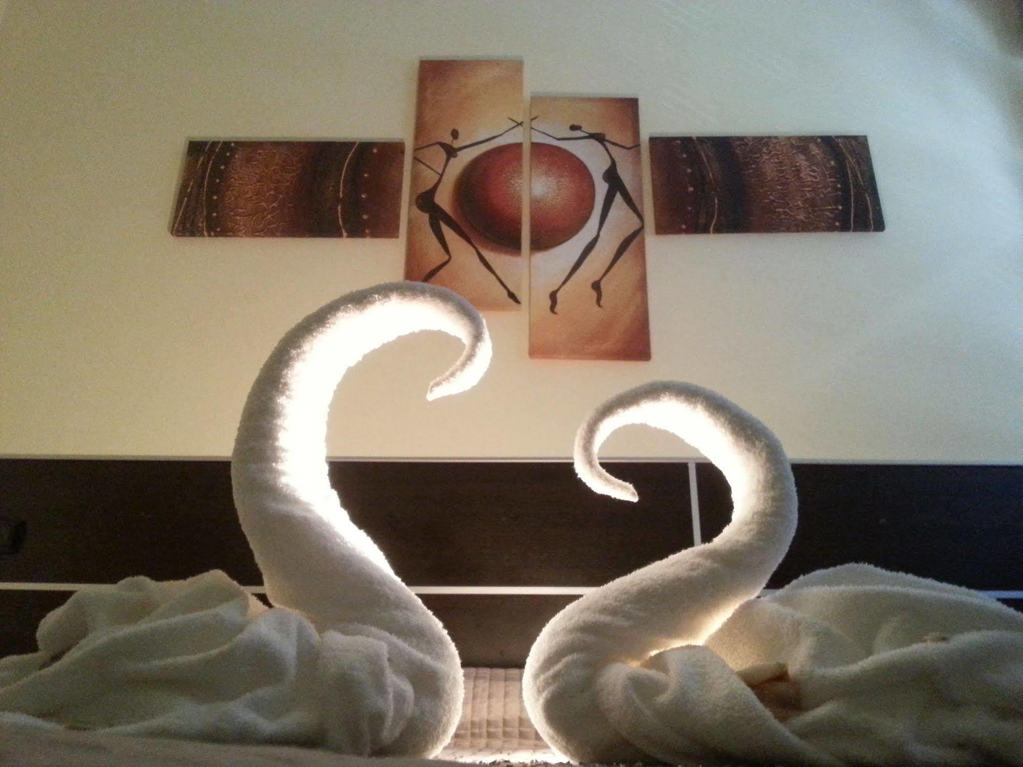 Bed and Breakfast Avec Moi Roma Екстер'єр фото