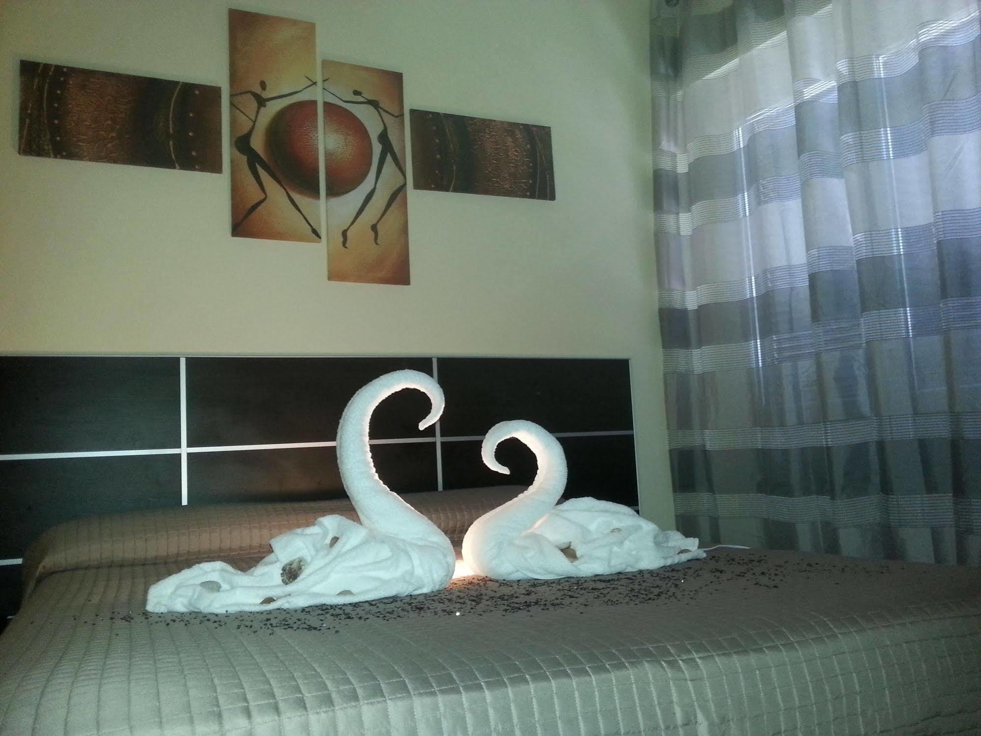 Bed and Breakfast Avec Moi Roma Екстер'єр фото