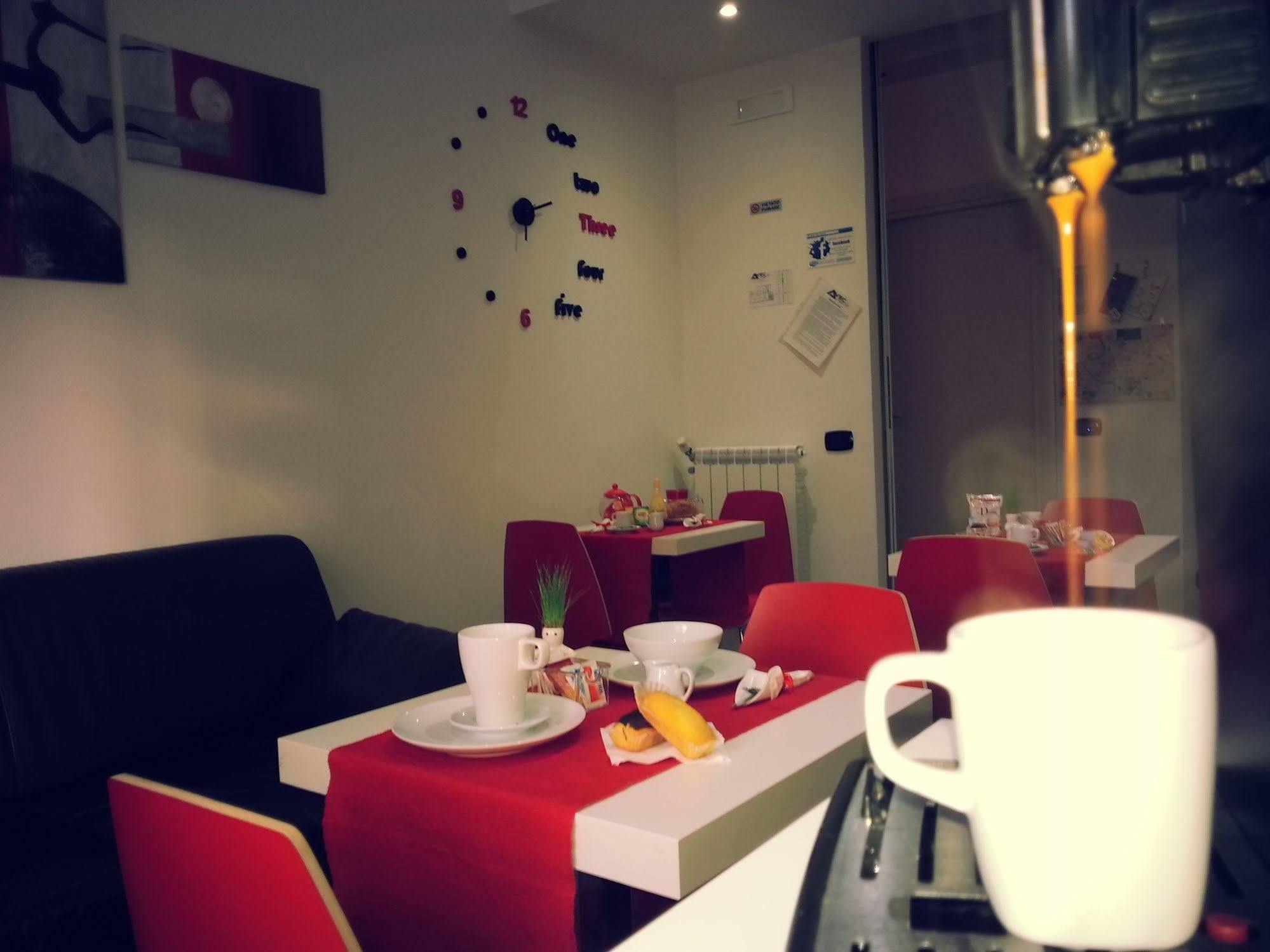 Bed and Breakfast Avec Moi Roma Екстер'єр фото